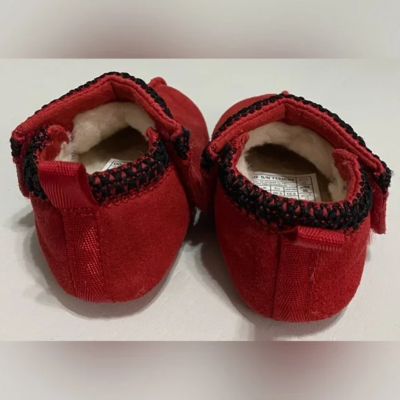UGG Tasman Shearling Red and Black Christmas Baby Booties - Picture 4 of 7
